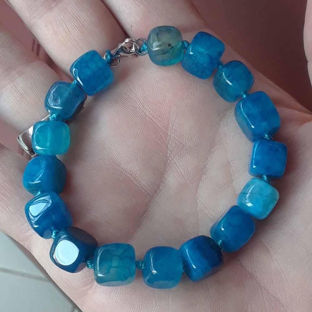 Nwt! Genuine 136 ct. teal Botswana Agate 7.5 in